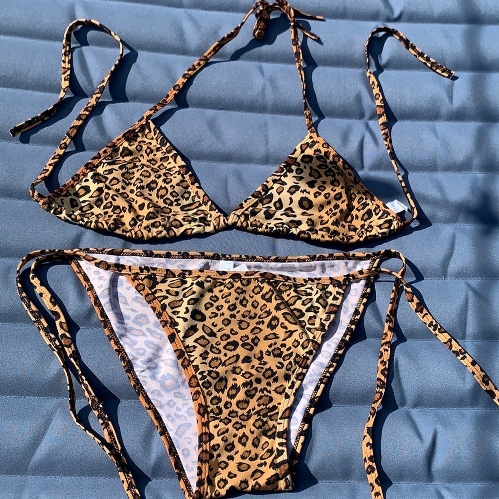 Leopard Print String Bikini - Picture 4 of 7